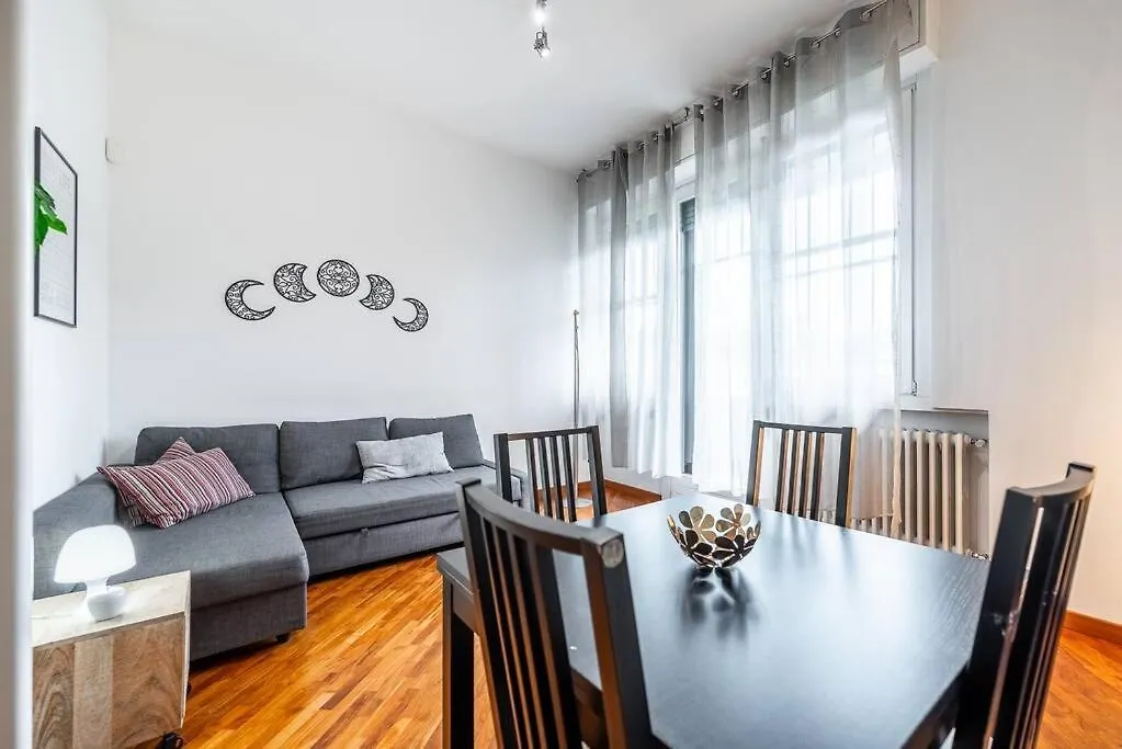 Carrobbio'S Nest - Elegant With Wifi And Netflix Apartment Milan 0*,